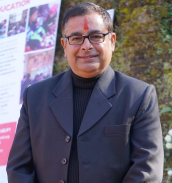 D.r Pankaj Tewari